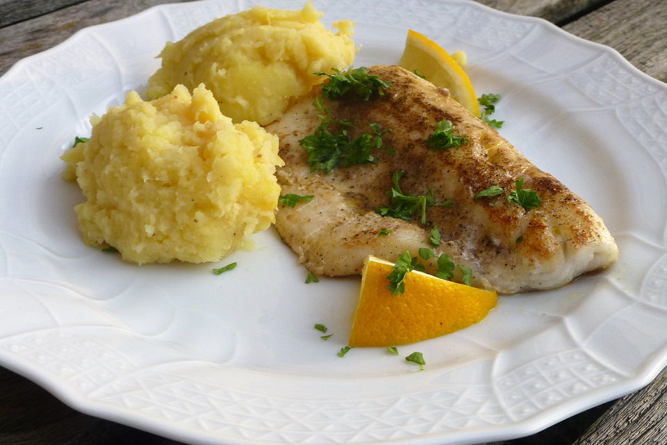 Zanderfilet mit Kartoffel-Apfel-Püree