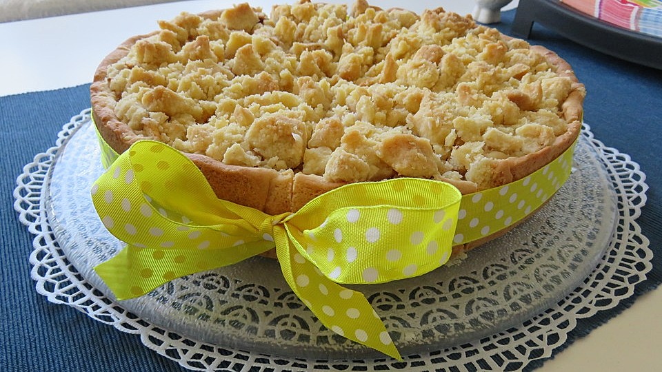 Laktosefreier Apfelkuchen Mit Haselnussen Und Zimt Von Laurastorten Chefkoch