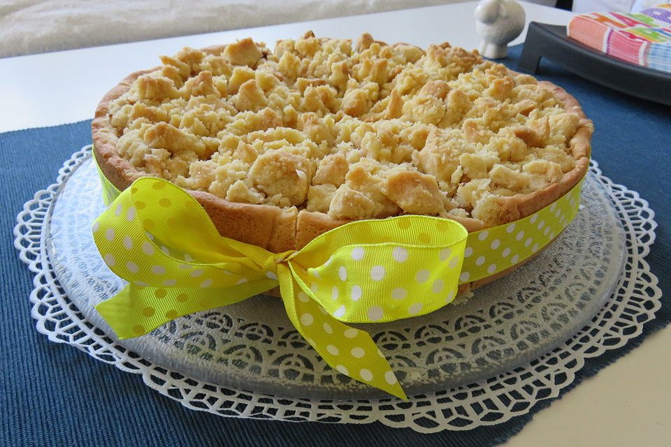 Laktosefreier Apfelkuchen mit Haselnüssen und Zimt