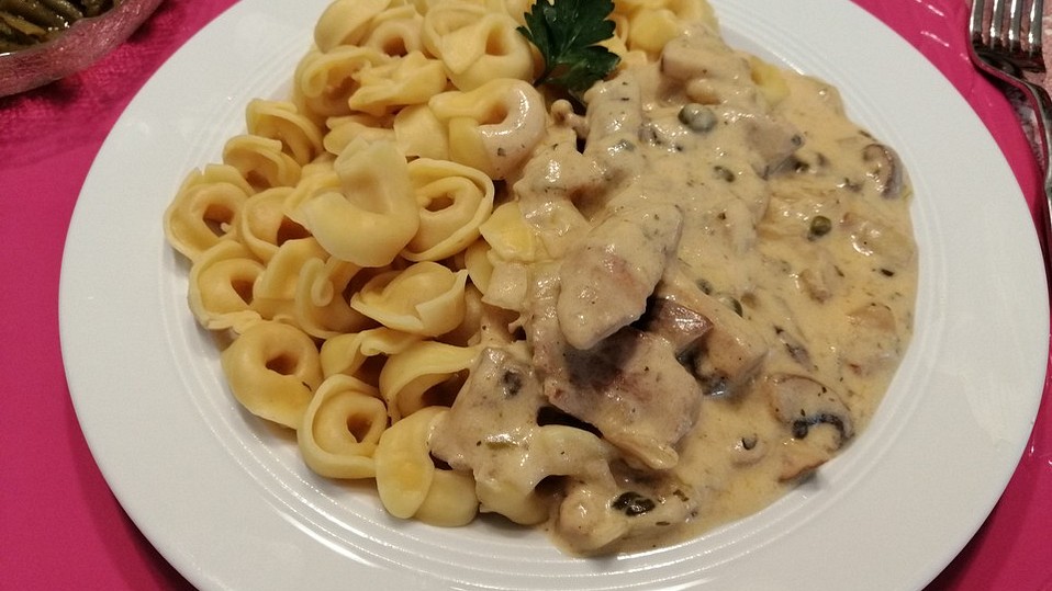 Filetgeschnetzeltes &amp;quot;Stroganoff-Art&amp;quot; mit Tortellini von McMoe