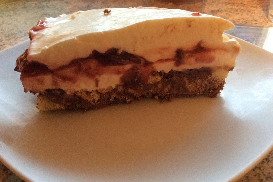 No Bake Cheesecake mit roter Grütze