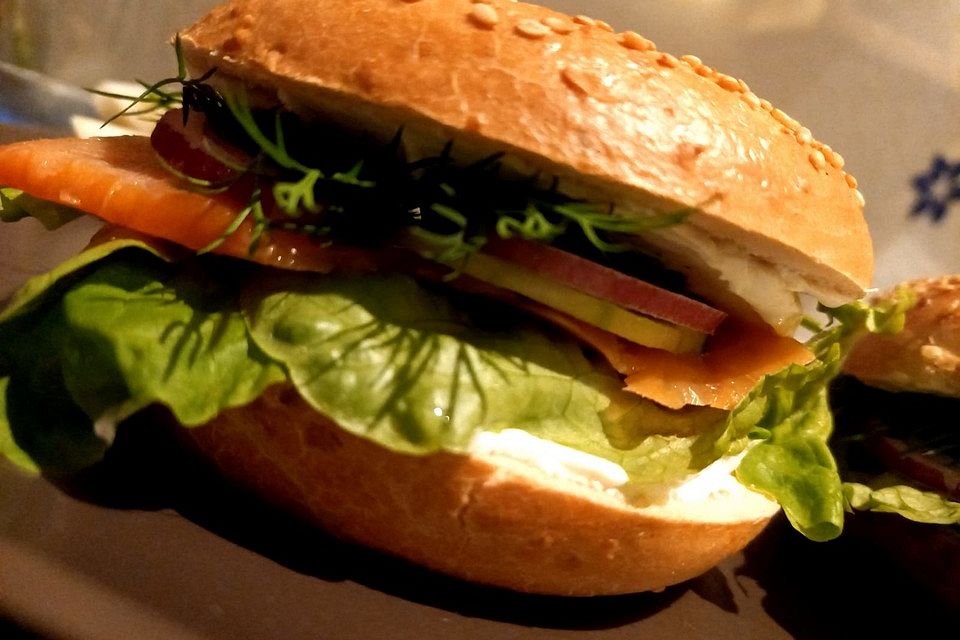 Sesam-Bagel mit Graved Lachs à la Gabi