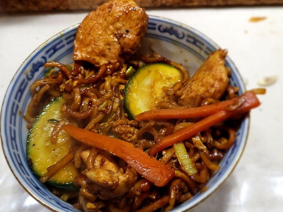 Ninis gebratene Nudeln auf chinesische Art von Ninino25| Chefkoch