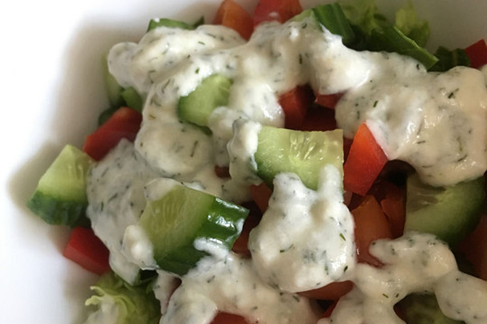 Joghurt Dressing mit Zitrone und Dill