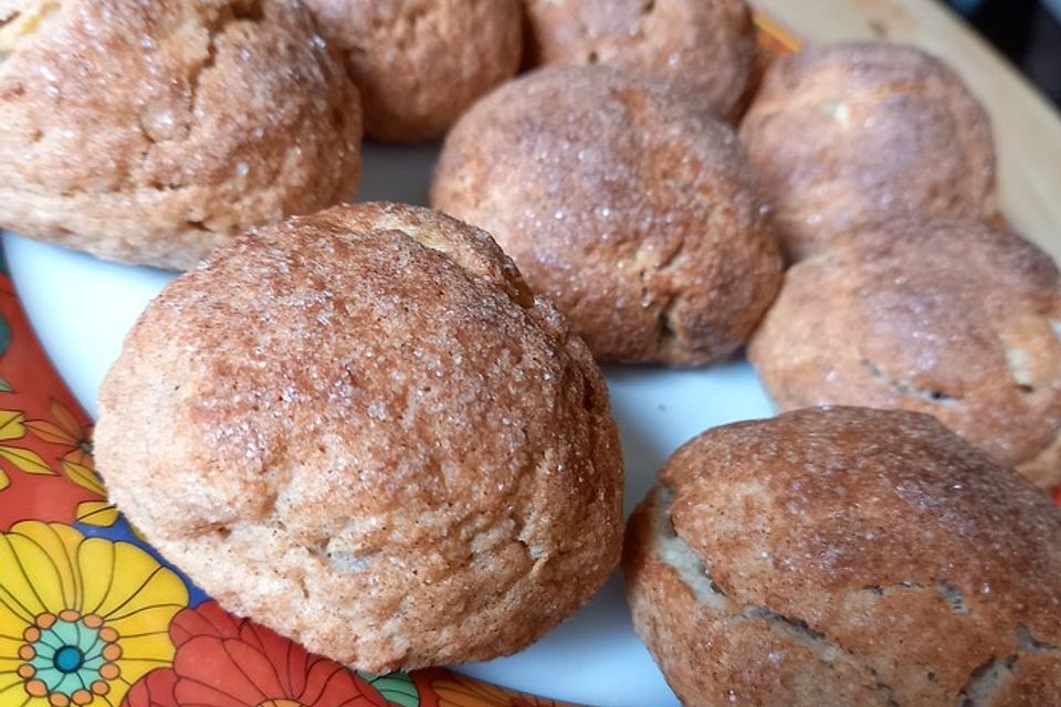 Gebackene Apfel-Quark-Bällchen