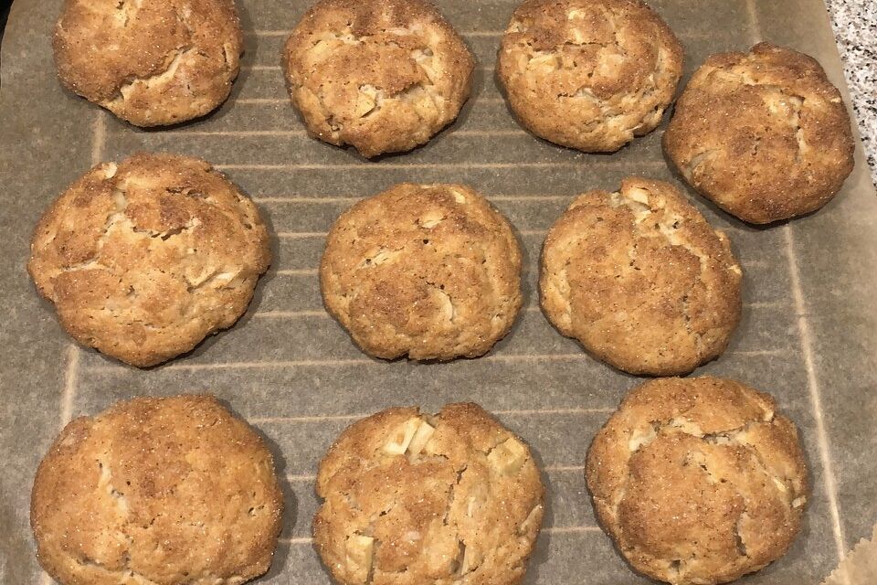 Gebackene Apfel-Quark-Bällchen