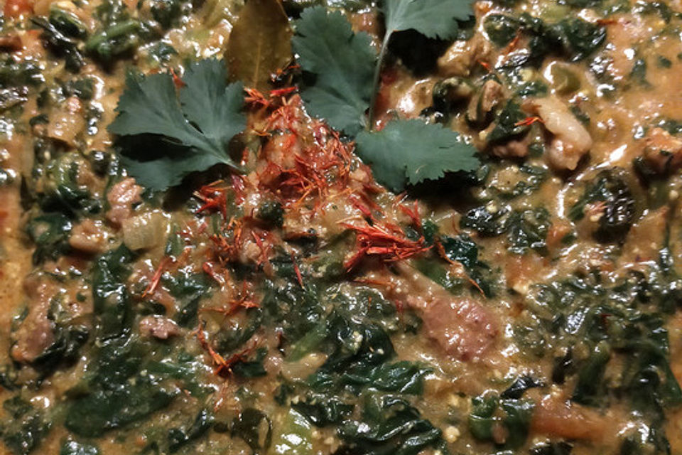 Lamm in Spinatsauce - Saag Gosht aus dem Punjab