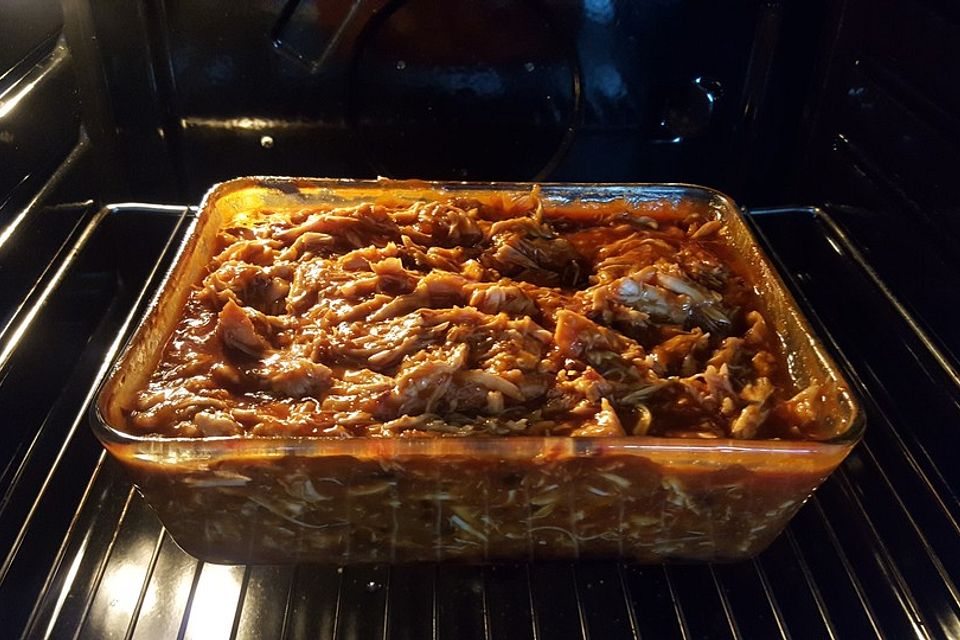 Pulled Chicken in Apfel-BBQ-Soße