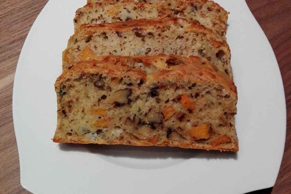 Süßkartoffel-Gorgonzola-Cake