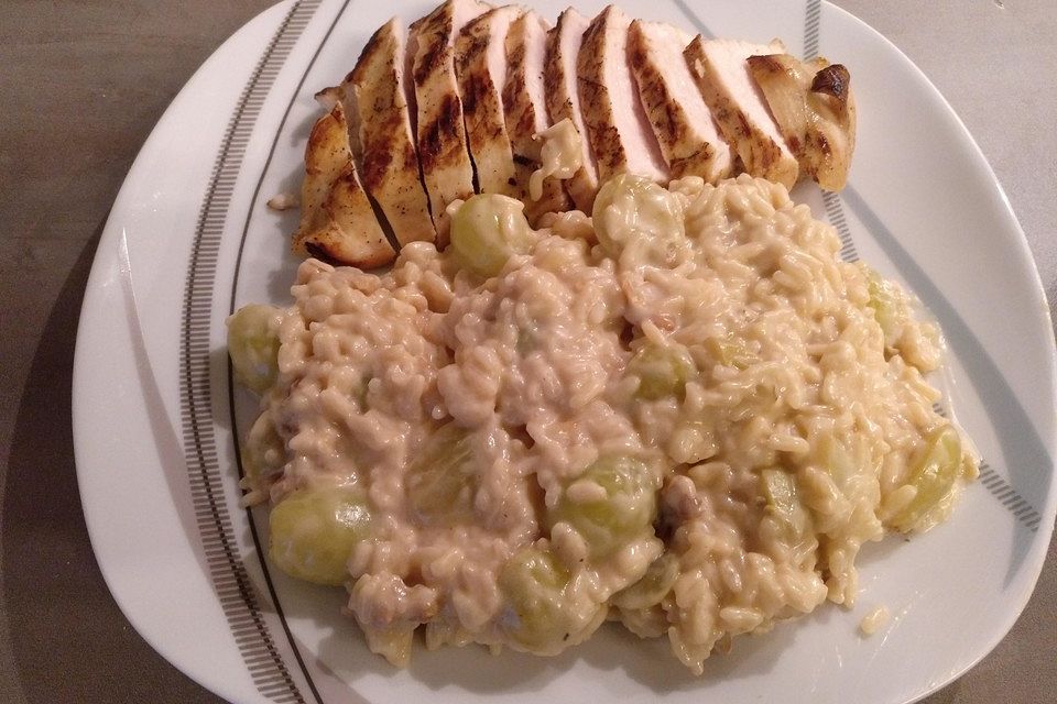 Traubenrisotto mit Hähnchenbrust Traubenrisotto mit Hähnchenbrust