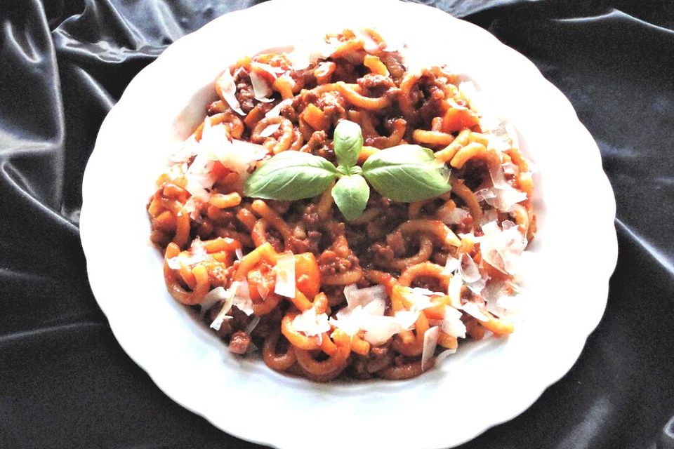 One Pot Pasta mit Hackfleisch, Möhren, Tomaten