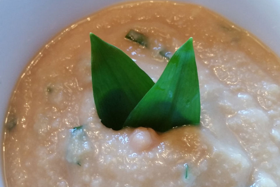 Hummus mit Bärlauch Hummus mit Bärlauch