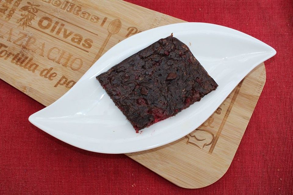 Zucchini-Himbeer-Brownies mit Vollkornmehl