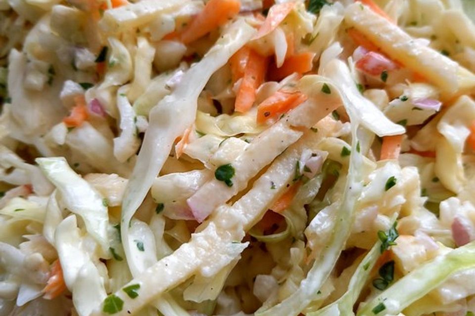 Spitzkohlsalat à la Cole Slaw