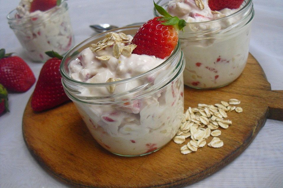 Frühstücksquark mit Erdbeeren und Banane