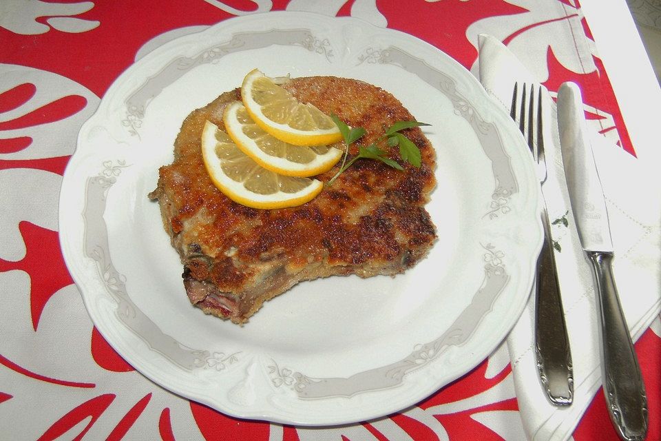 Schweinekotelett mit würziger Panade