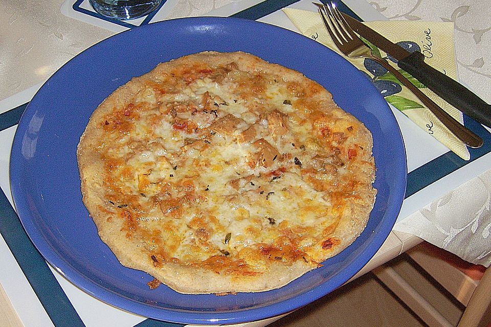 Pizza mit Thunfisch