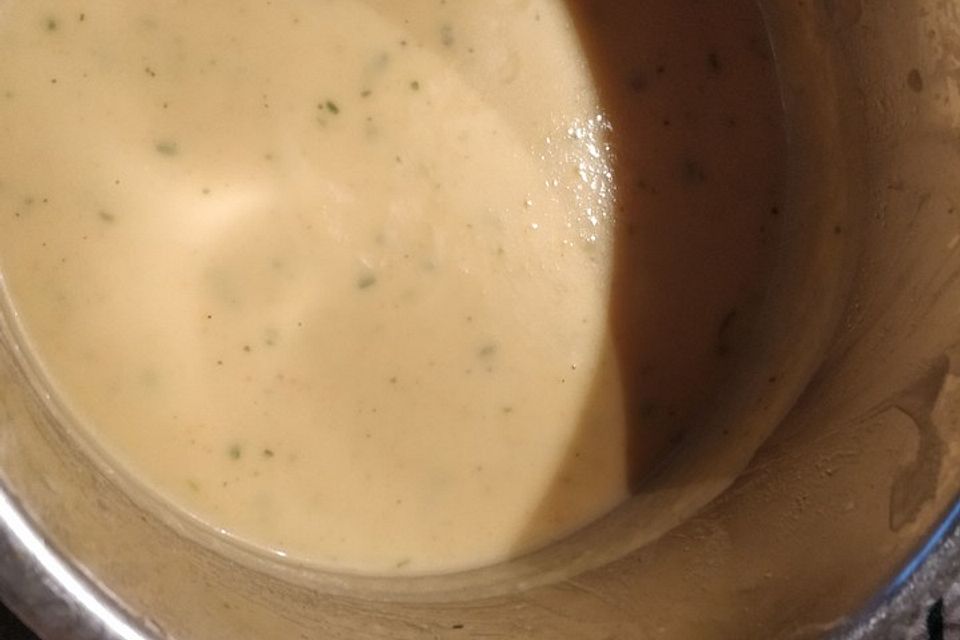 Cremige Kartoffelsuppe mit Hackbällchen