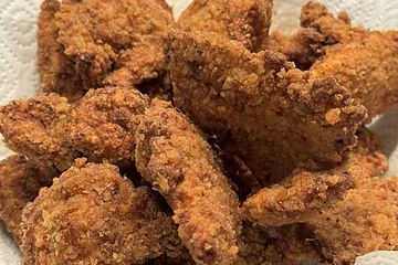 Amerikanische, frittierte Chicken Tenders wie bei KFC
