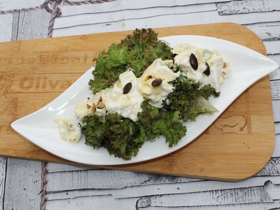 Salat mit Blue Cheese Dressing von Beege08| Chefkoch