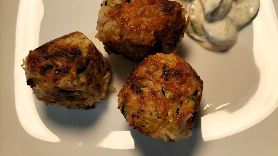 Vegetarische Reis-Zucchini-Bratlinge