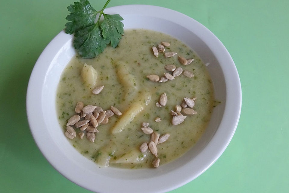 Spargel-Kräuter-Suppe