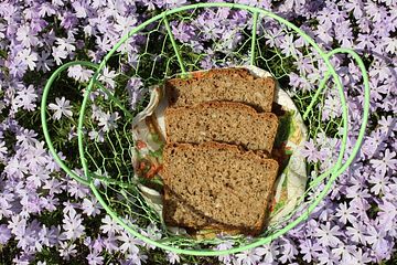 Bärlauch-Sonnenblumen-Vollkorn-Brot mit Süßlupinenmehl