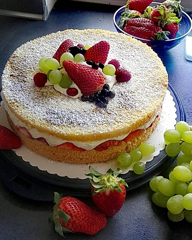 Erdbeer-Sahne-Schmand-Torte
