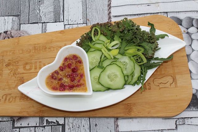 Bunte Blattsalate Mit Granatapfel Dressing - Rezepte Suchen