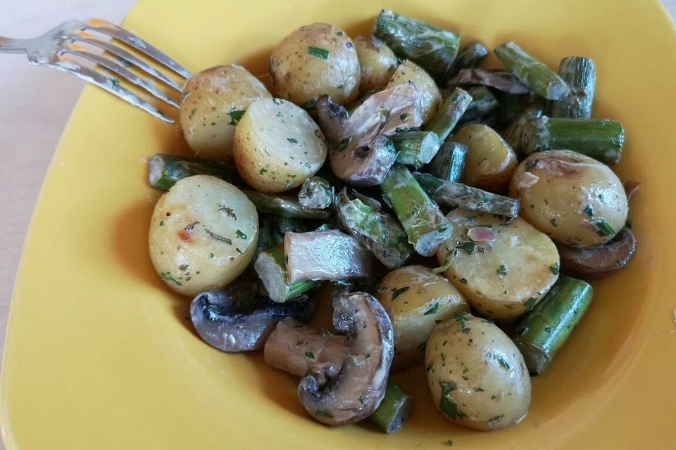 Spargel-Kartoffel-Pfanne mit Champignons