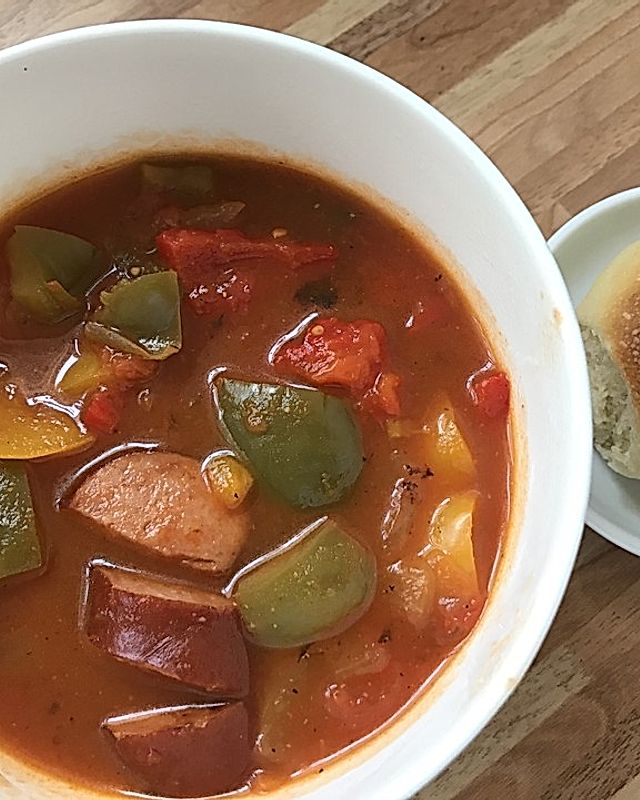 Herzhafte Cabanossi-Paprika-Suppe