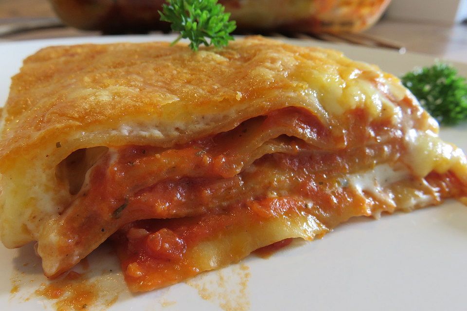 Einfache vegetarische und laktosefreie Lasagne