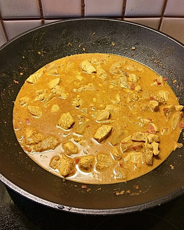 Poulet-Curry mit Ananas