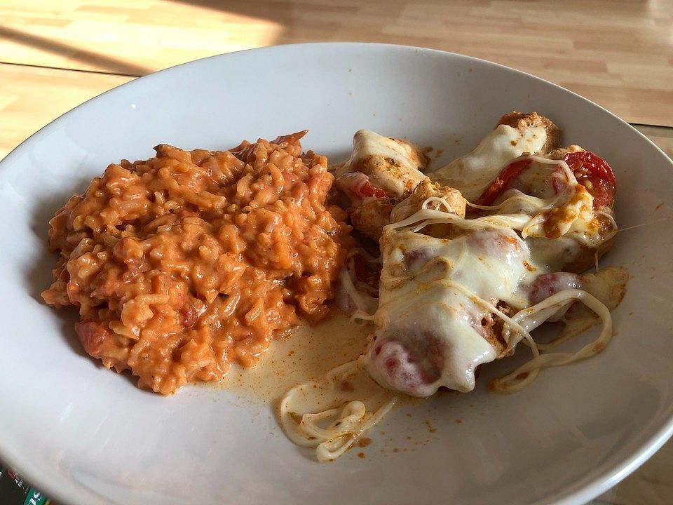 Pesto-Mozzarella-Hähnchen mit Tomatenreis von Honigbine89| Chefkoch