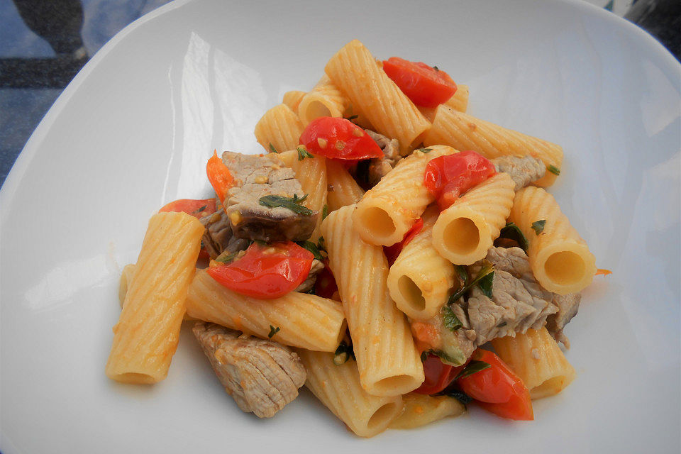 Spaghetti mit Rindfleisch und Parmesan