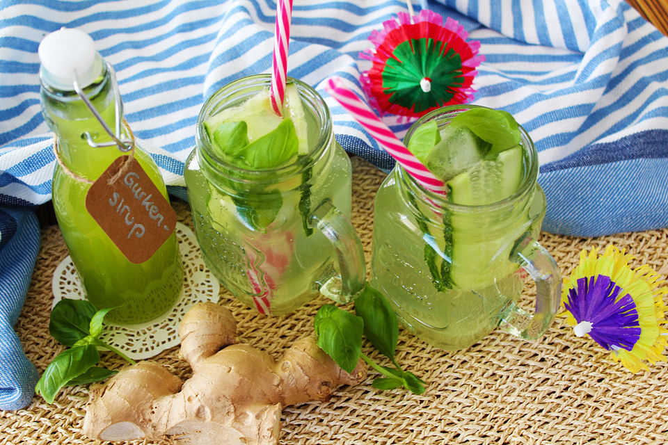 Gurkenlimonade mit Basilikum und Ingwer