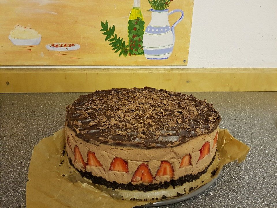 Erdbeer-Schokoladenmoussetorte von Jana_bakes| Chefkoch