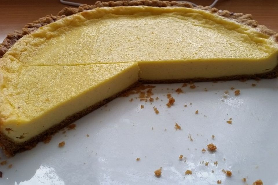 Cheesecake-Tarte mit Erdnusscreme