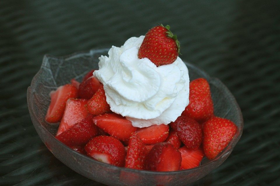 Gezuckerte Erdbeeren nach Uromas Art