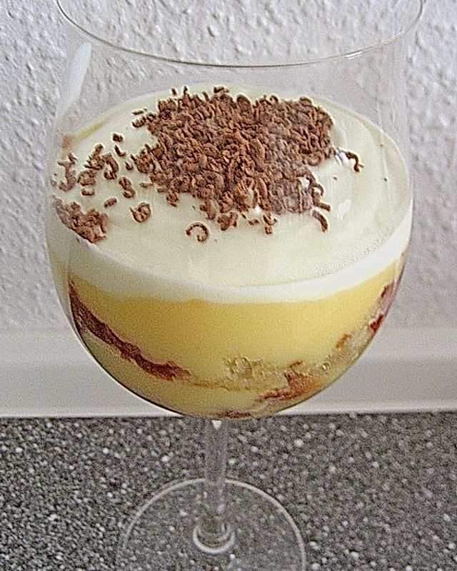 Himbeer-Trifle mit Rum und Sherry