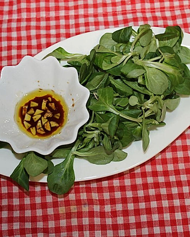 Spritziges und frisches Ingwer-Salat-Dressing