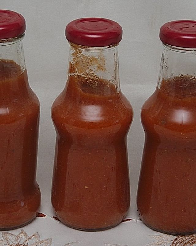 Spicy Hot-Red-Pepper-Sauce