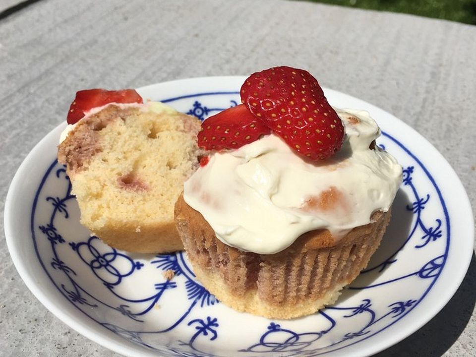 Rhabarber-Erdbeer-Marmor-Muffins von Maya-Leckermäulchen| Chefkoch