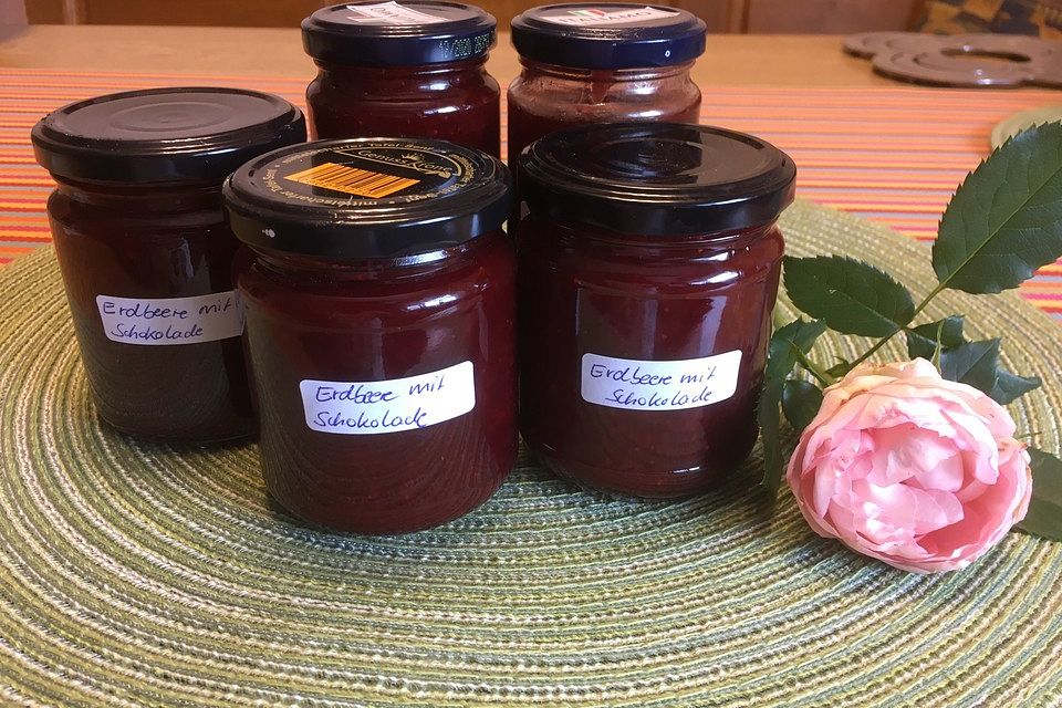 Erdbeermarmelade mit Schokolade