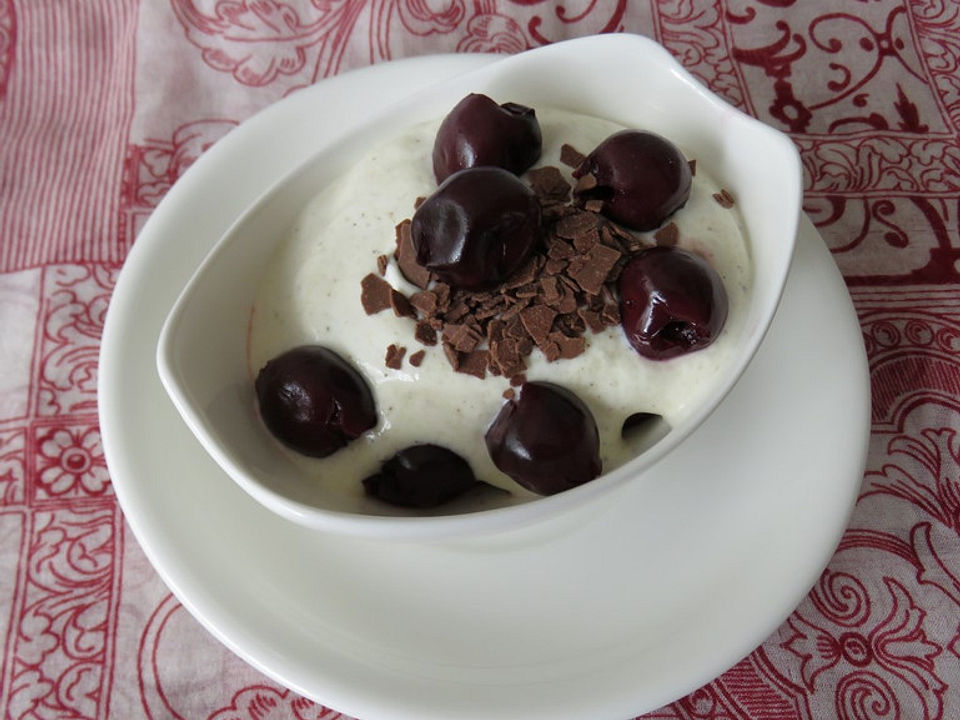 Kirsch-Stracciatella-Joghurt mit Mandeltopping von patty89| Chefkoch Kirsch-Stracciatella-Joghurt mit Mandeltopping von patty89| Chefkoch