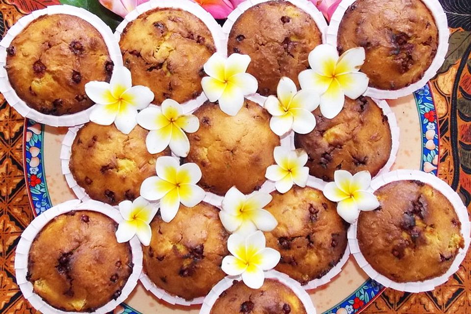 Süß-saftige Ananas-Muffins mit Schokoladenperlen