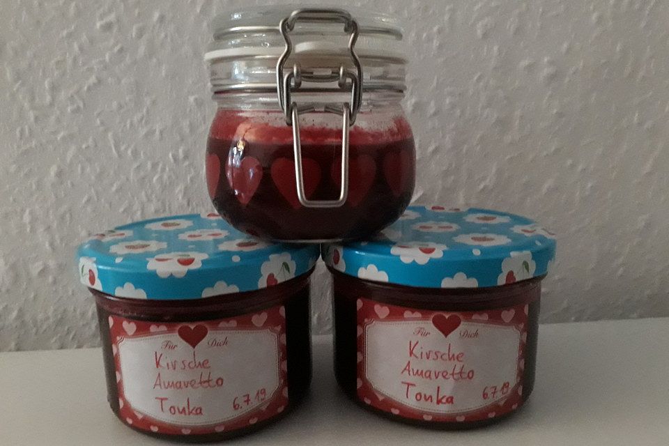 Kirschmarmelade mit Tonkabohne und Amaretto Kirschmarmelade mit Tonkabohne und Amaretto