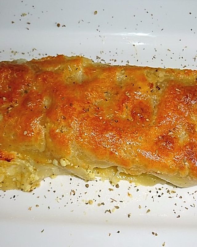 Spargel-Cannelloni mit Schinken und Käse gefüllt