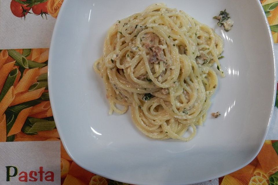 Spaghetti mit Thunfisch-Sahne-Soße