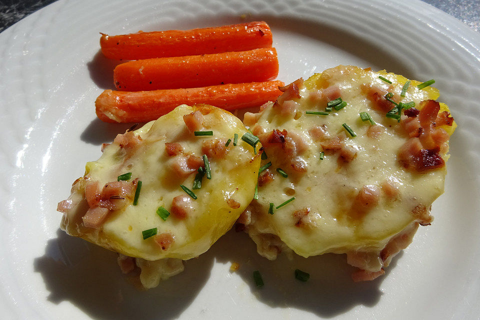 Gebackene Käsekartoffeln Gebackene Käsekartoffeln